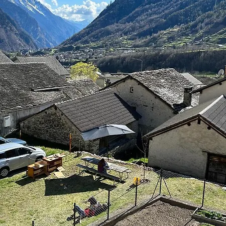 Σπίτι διακοπών Waterfall House - Ski, Hike, Swim, Art And Design Mesocco