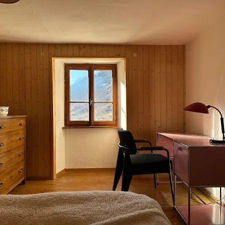 Waterfall House Hébergement de vacances *