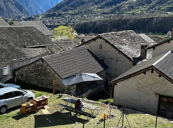 Ferienhaus Waterfall House Mesocco