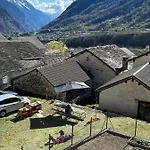 Casa vacanze Waterfall House Mesocco